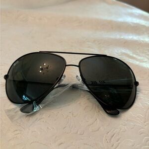 Ray Bans New in Box unisex aviators Black RB3293